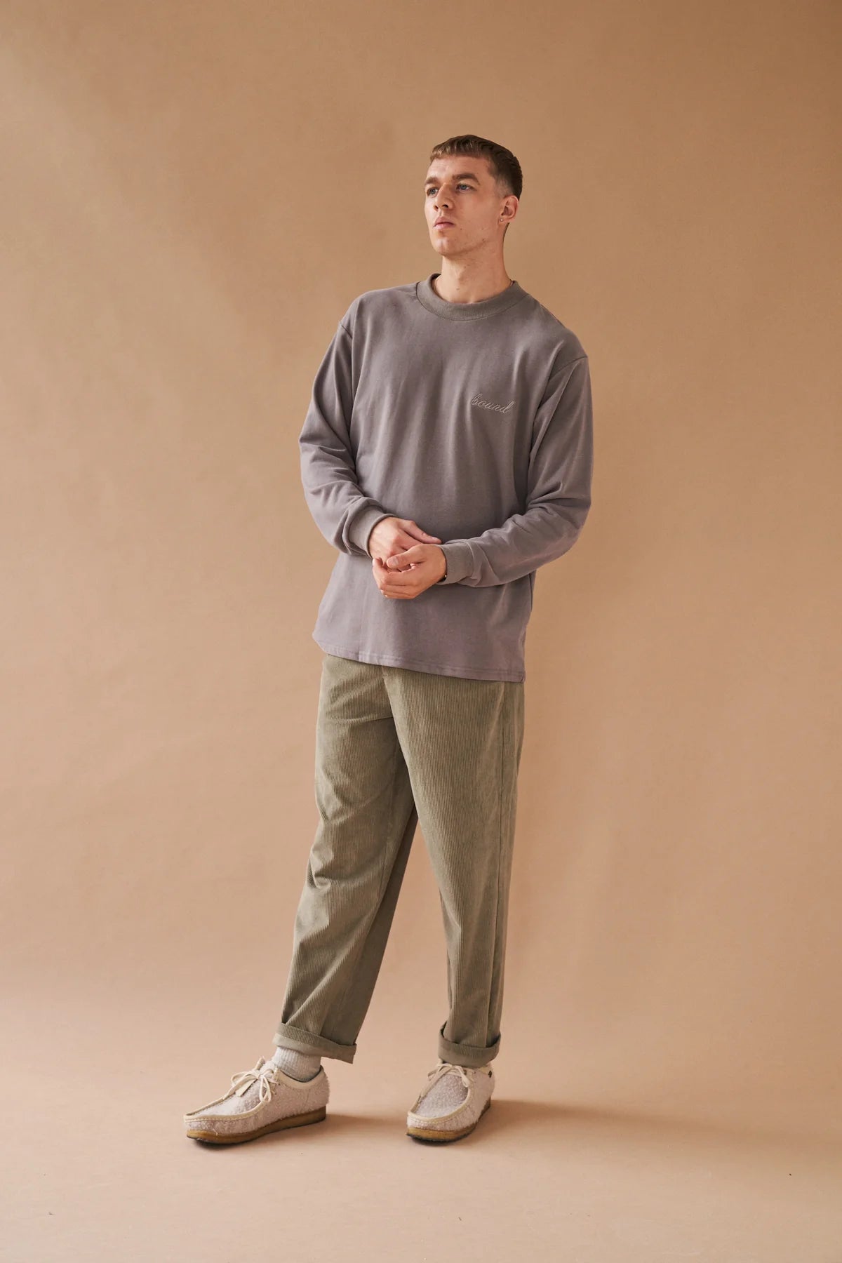 SCRIPT EMBROIDERED LONGSLEEVE TEE