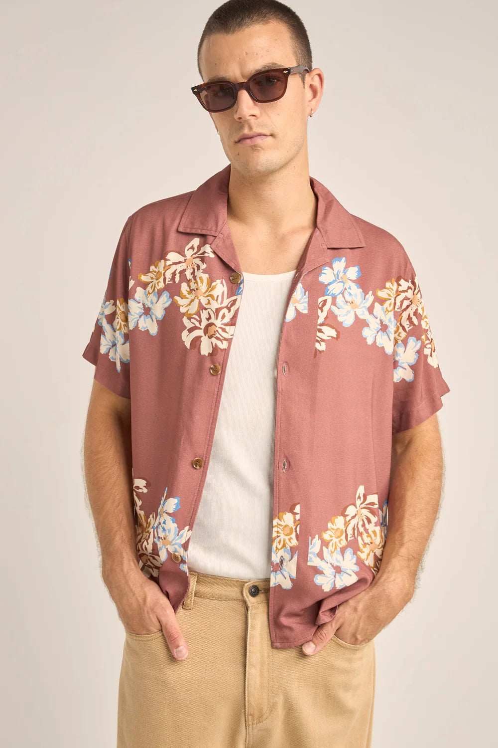 VACATION FLORAL SS SHIRT