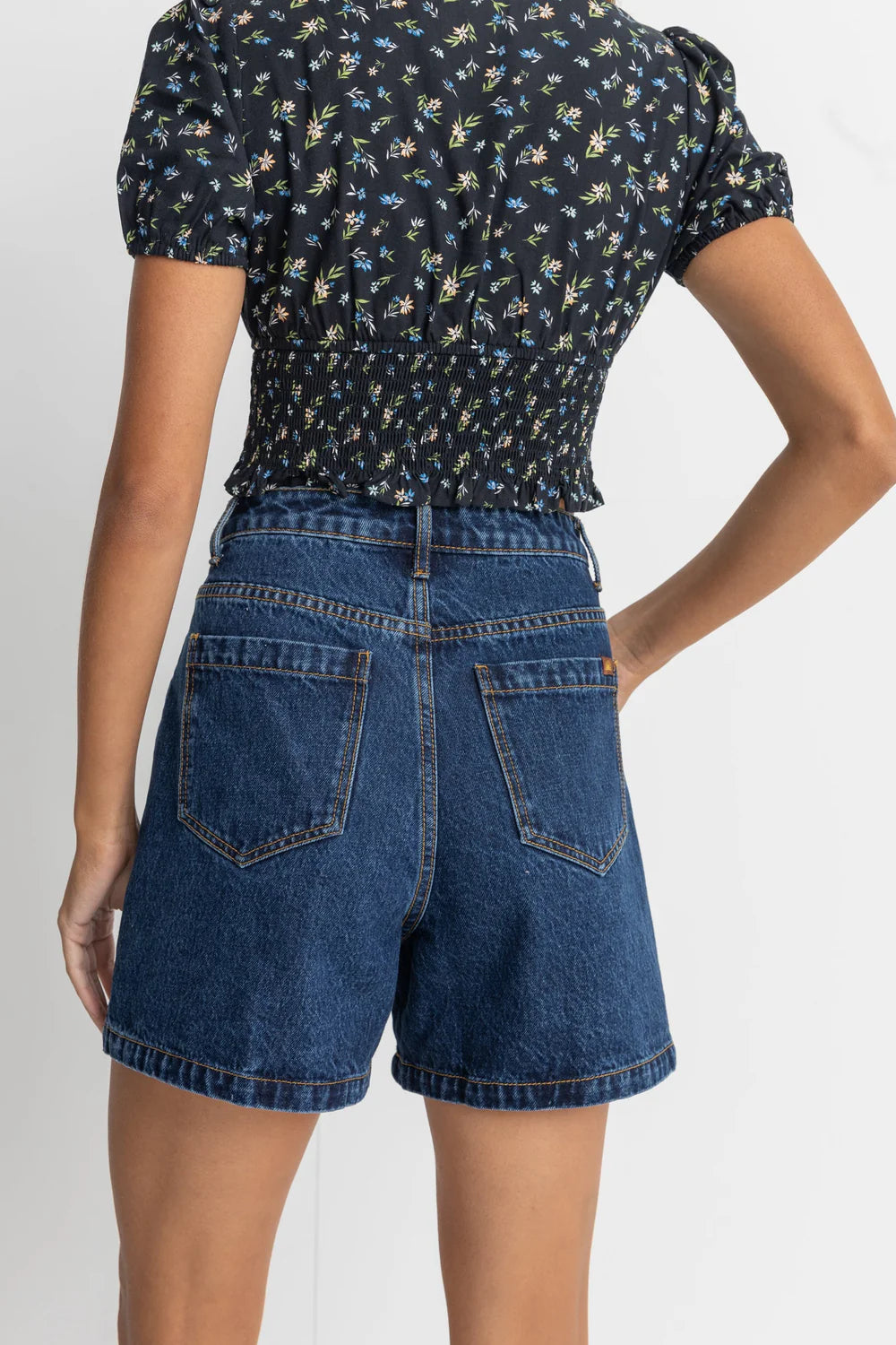 ESCAPE DENIM SHORT