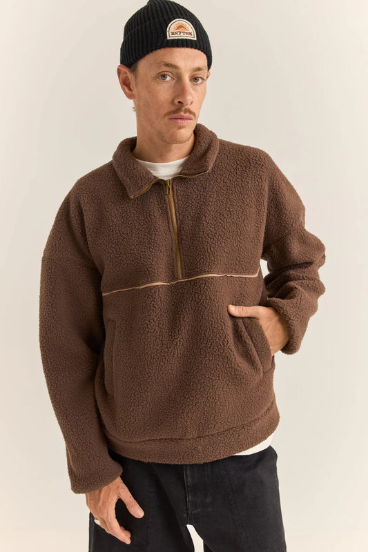 CONTRAST QUARTER ZIP PULLOVER