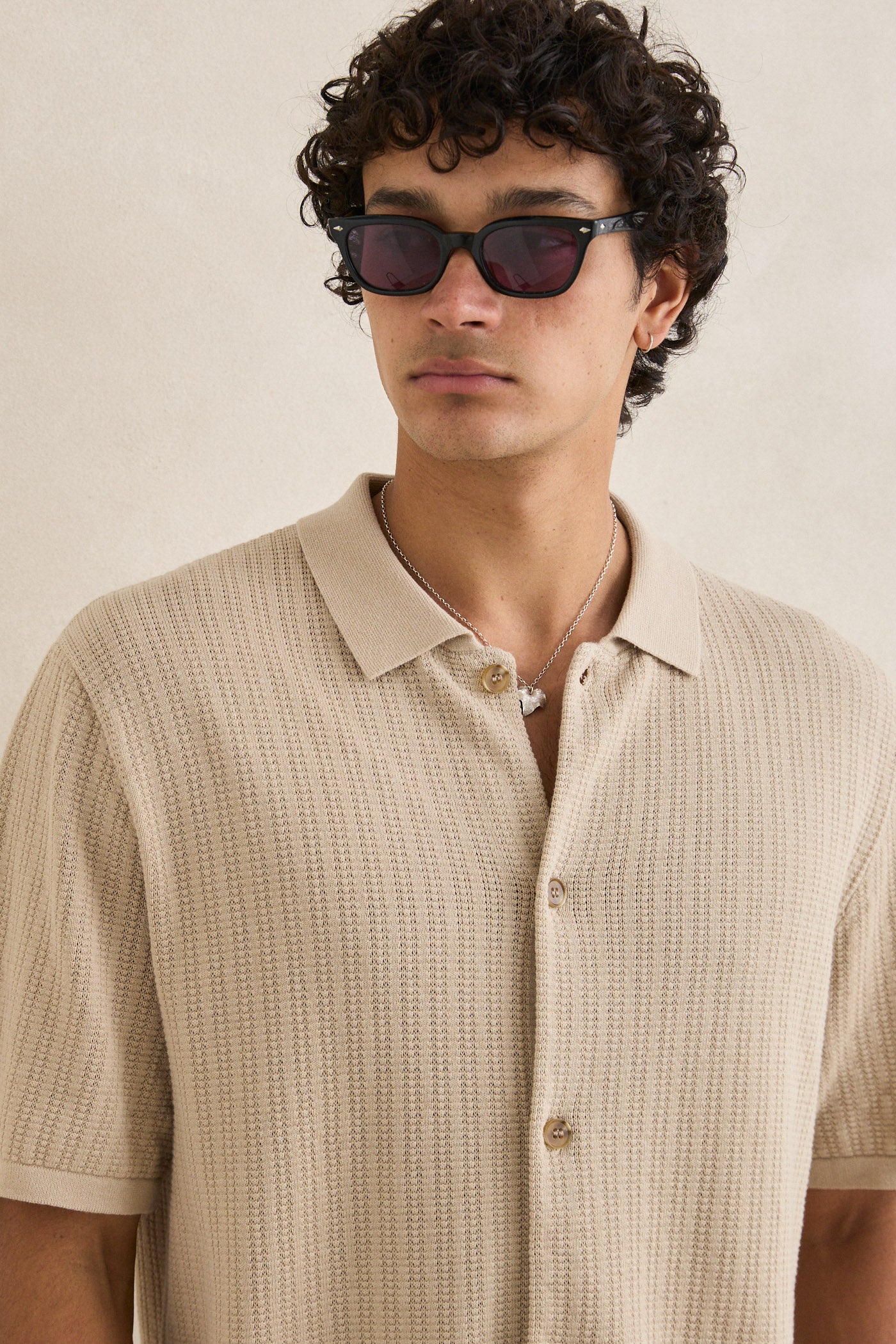TEXTURED KNIT SS SHIRT